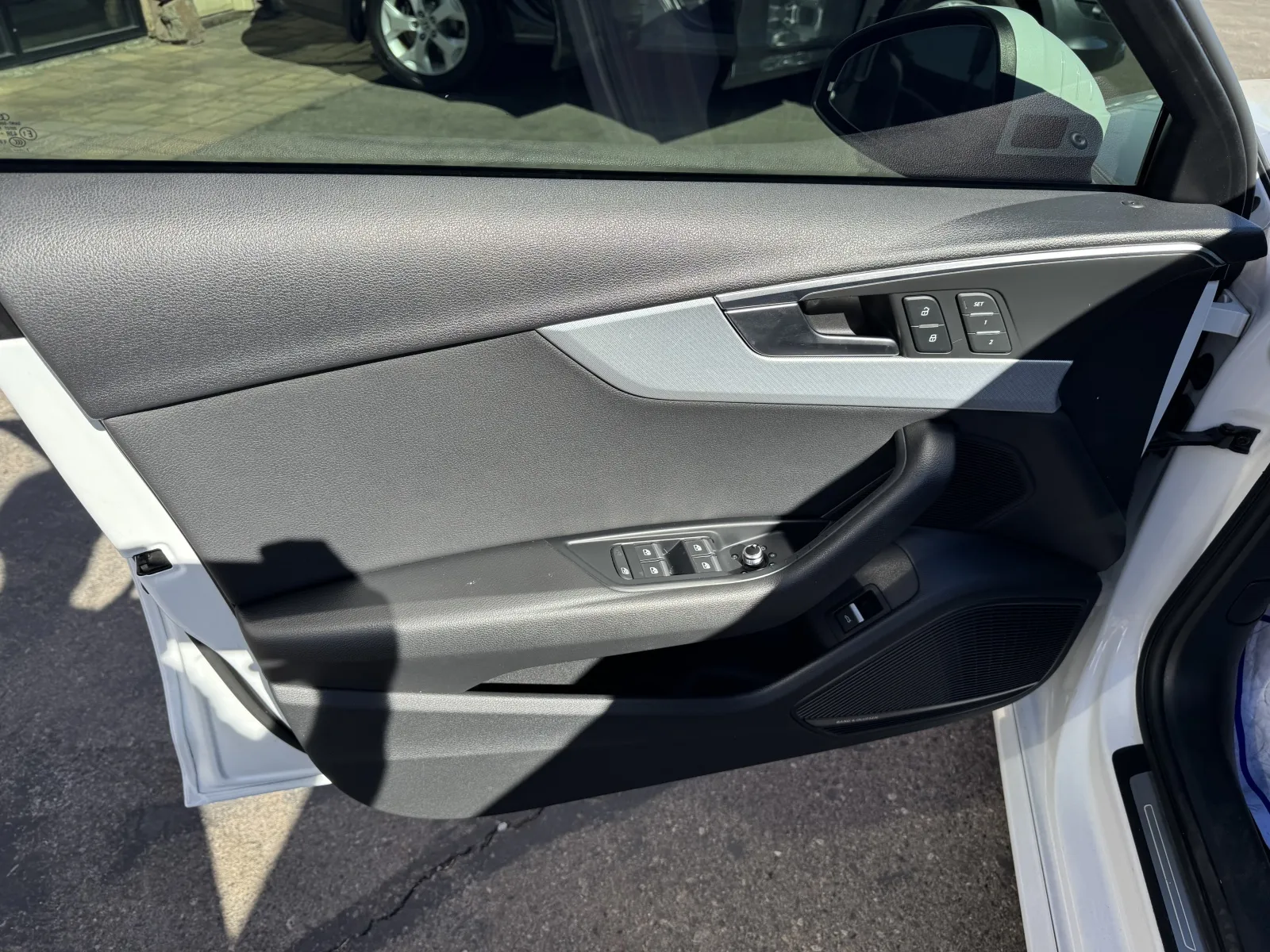 Audi A4 photo 10