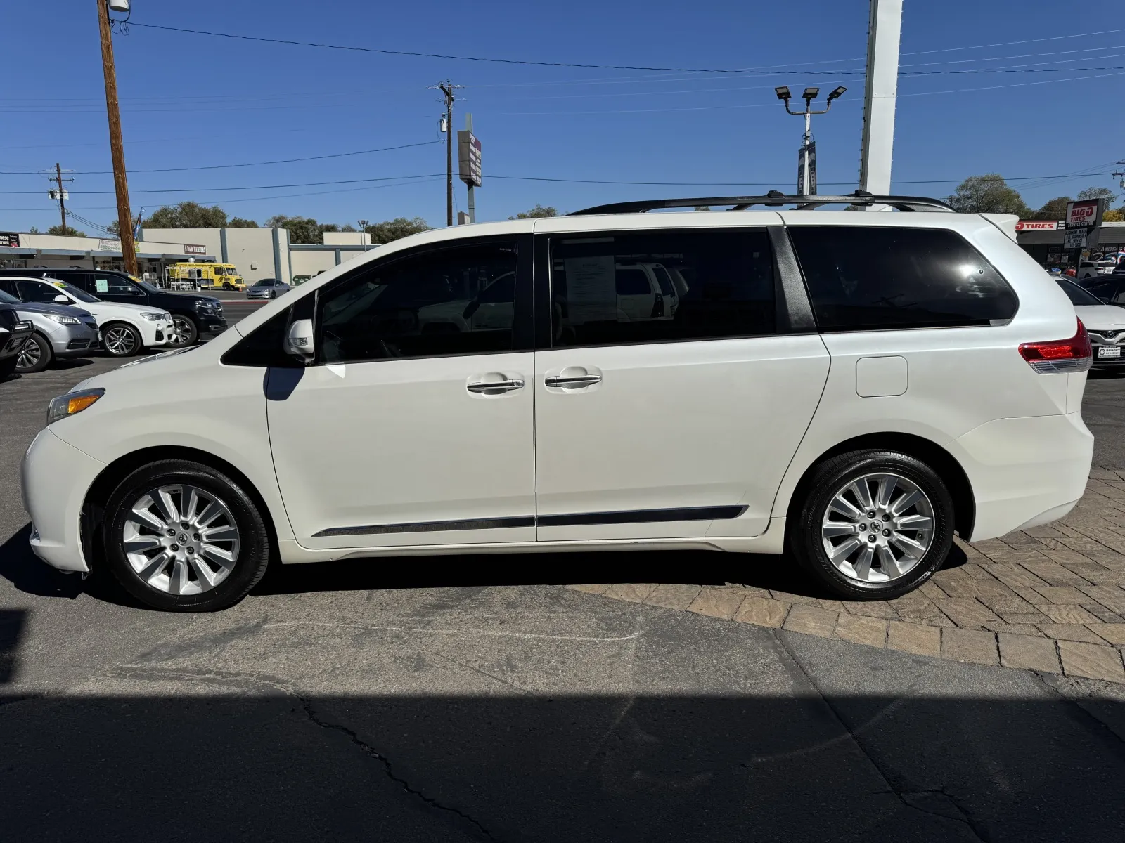 Toyota Sienna photo 5