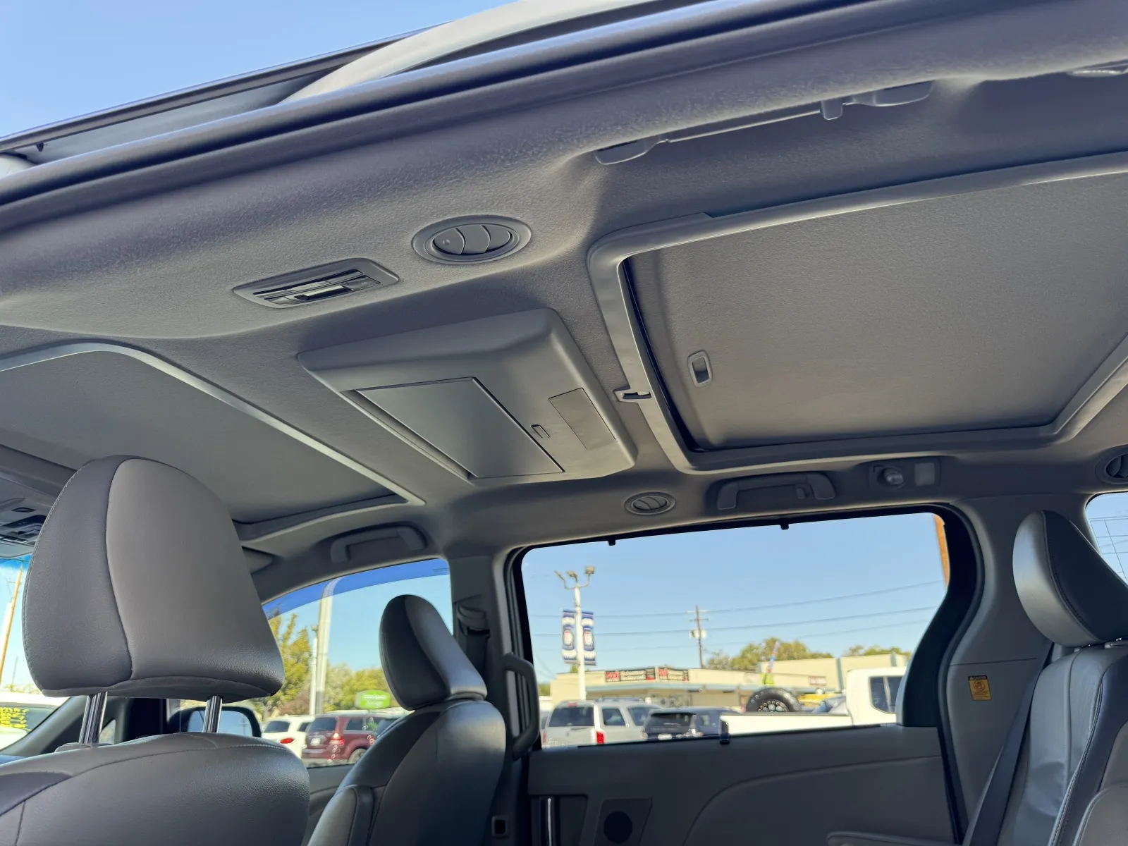 Toyota Sienna photo 27