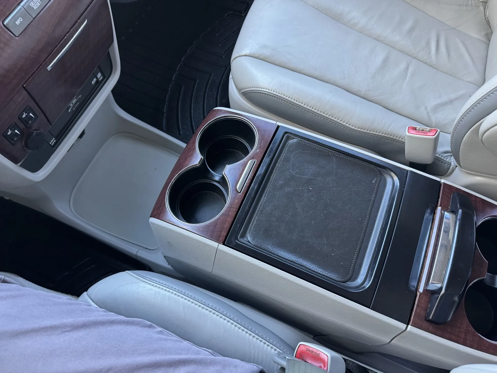 Toyota Sienna photo 21