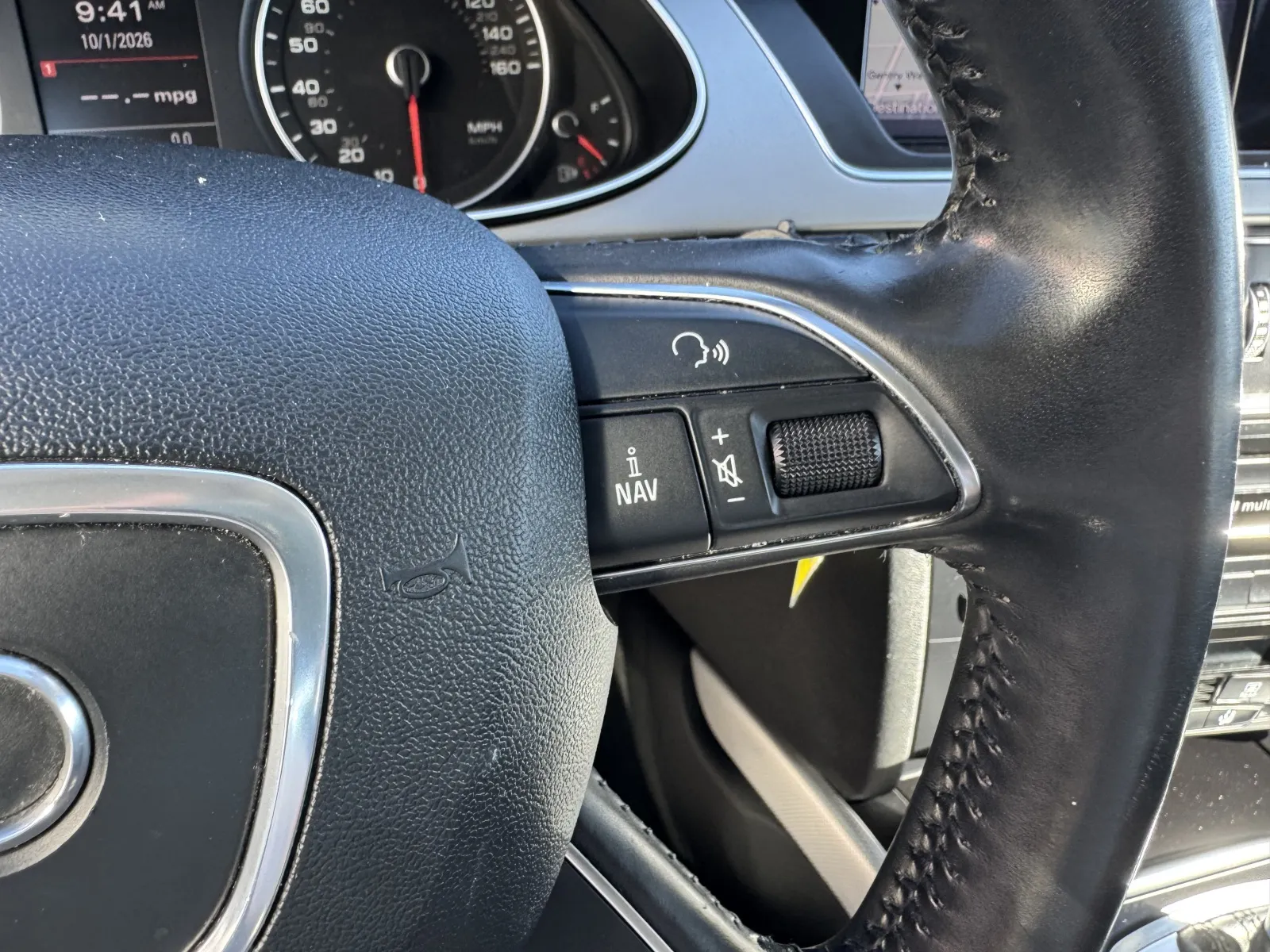 Audi A4 photo 23