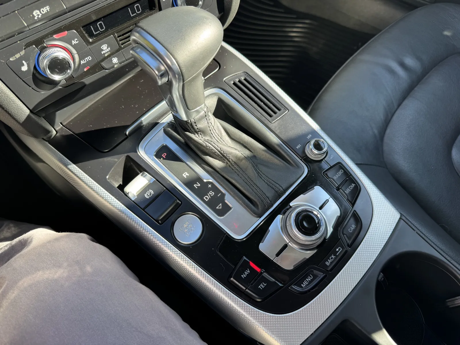 Audi A4 photo 29
