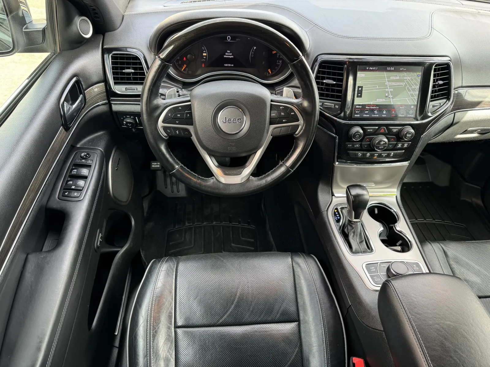 Jeep Grand Cherokee photo 18