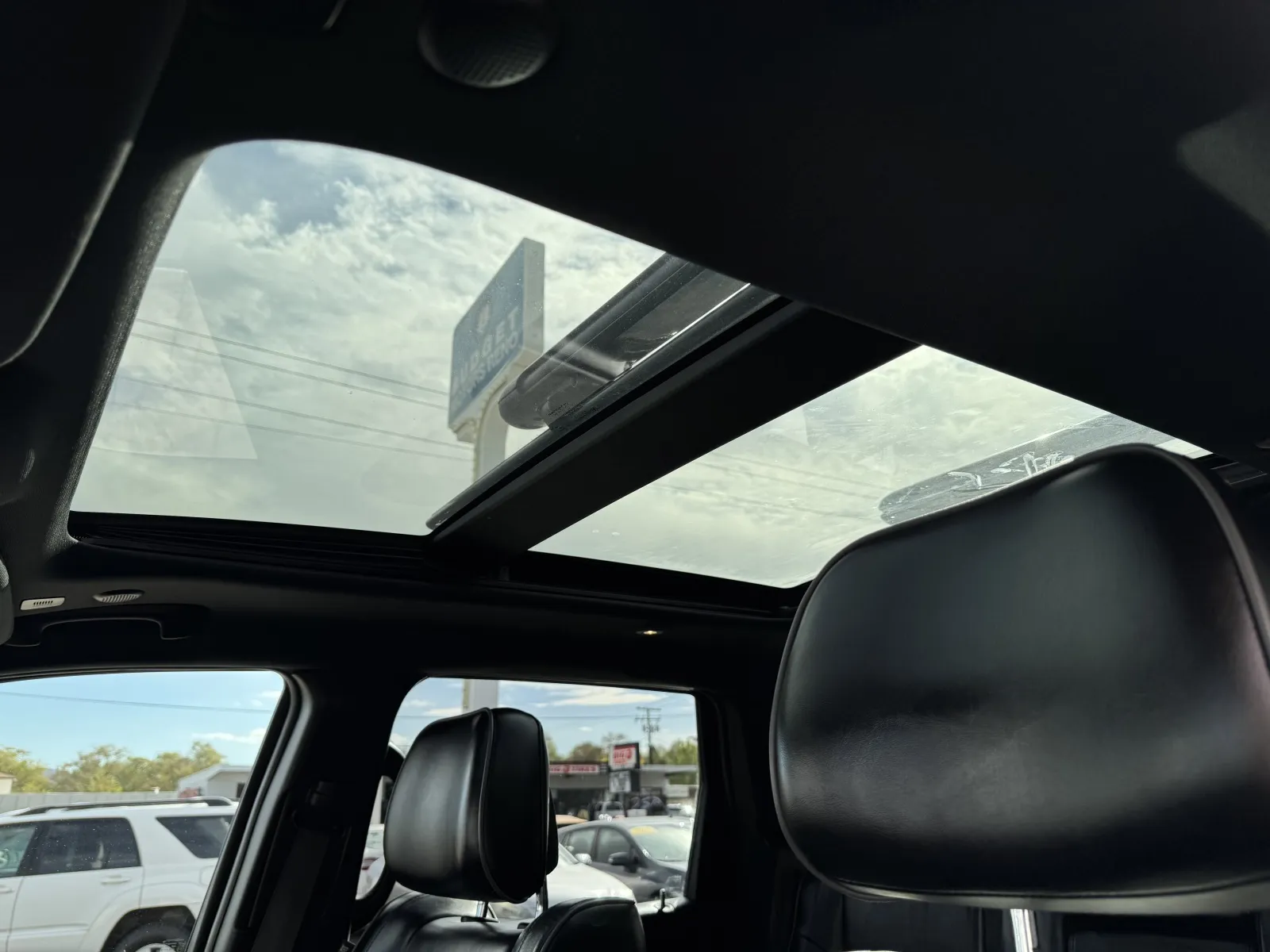 Jeep Grand Cherokee photo 23