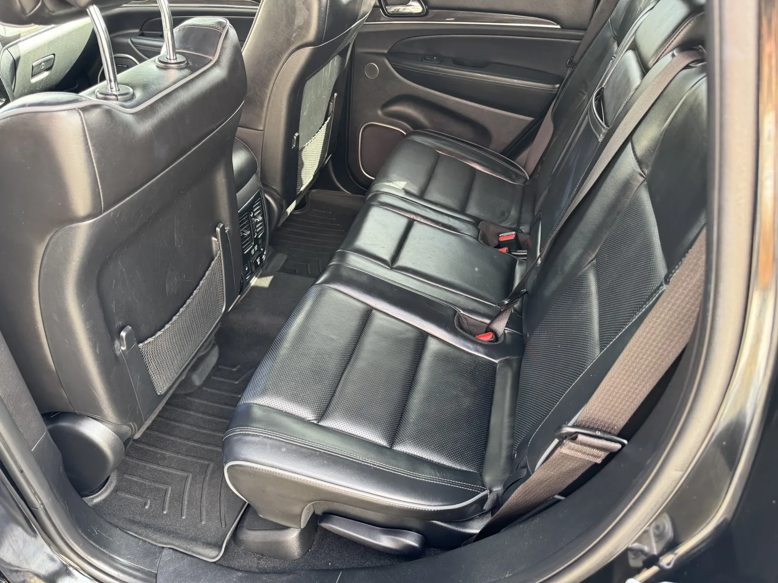 Jeep Grand Cherokee photo 36