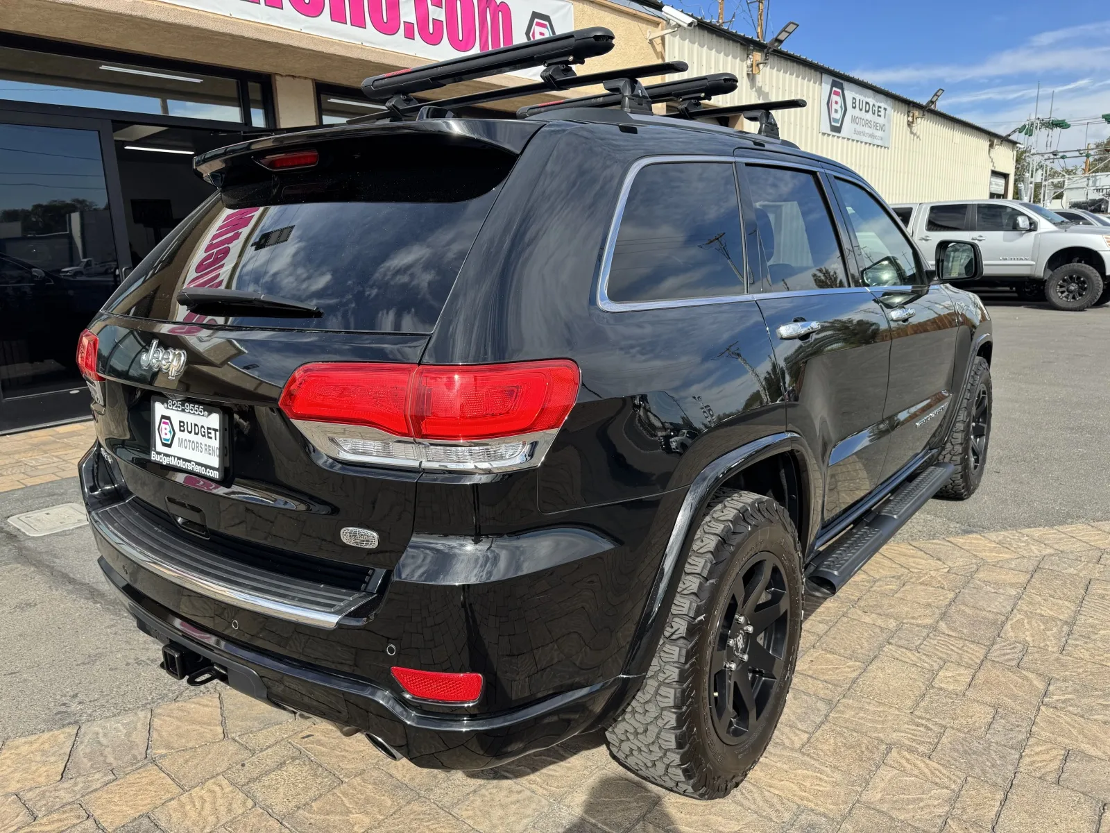 Jeep Grand Cherokee photo 2