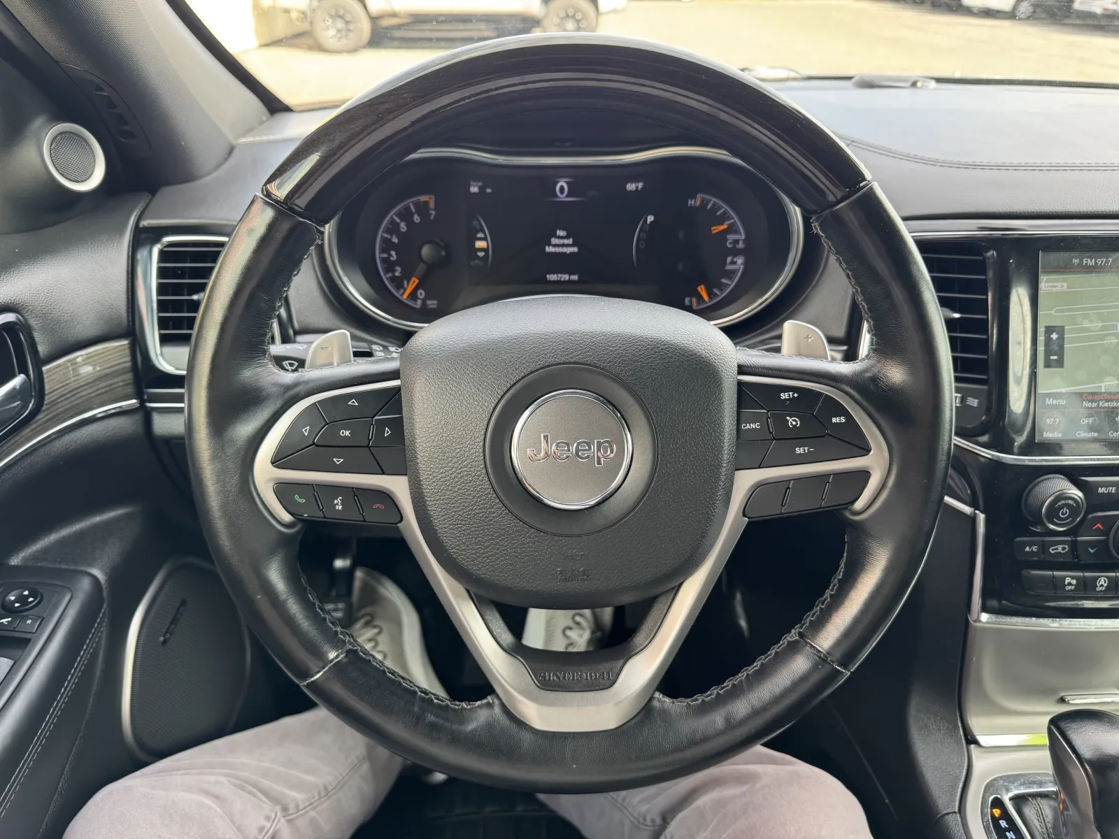 Jeep Grand Cherokee photo 24