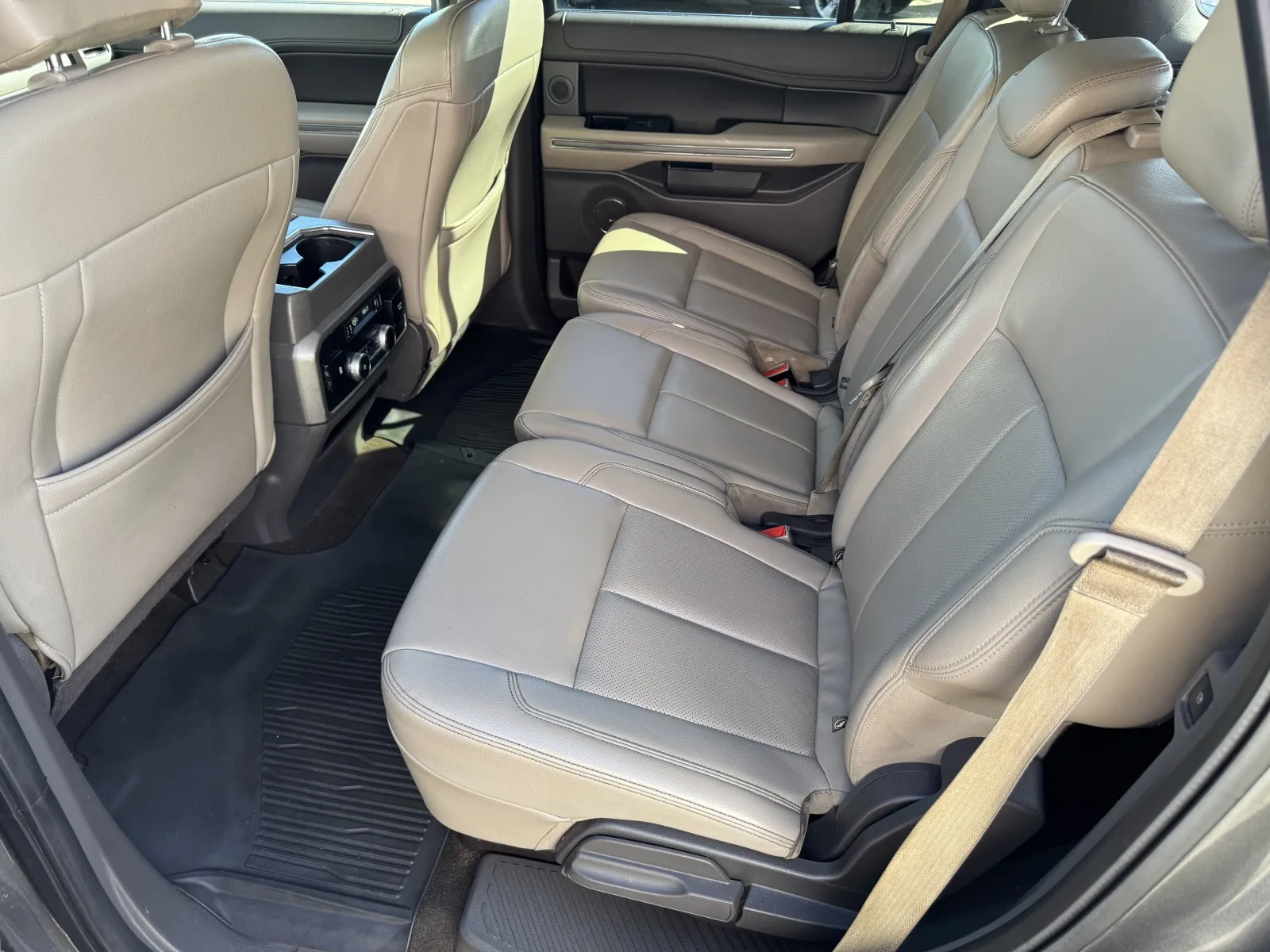 Ford Expedition photo 36