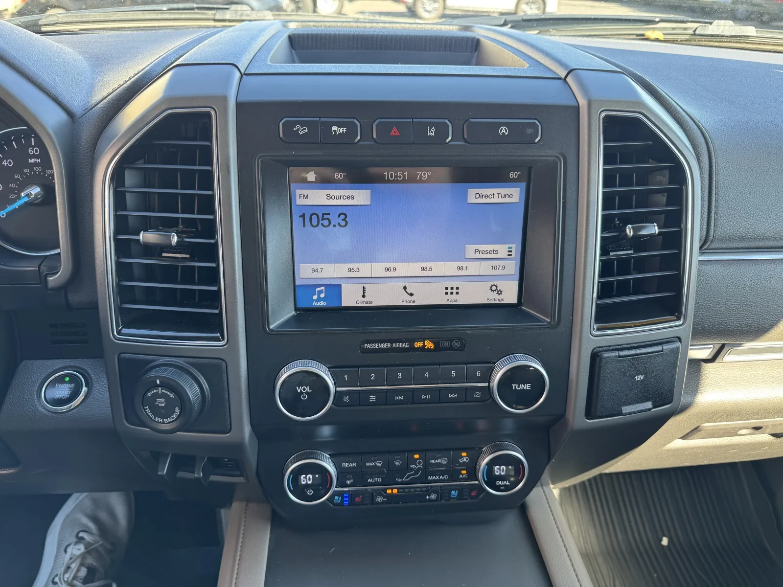 Ford Expedition photo 27
