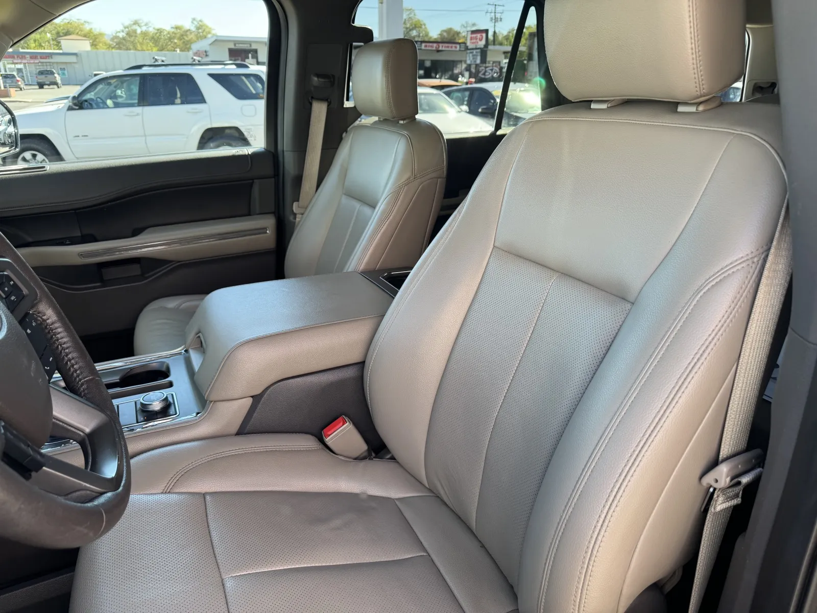 Ford Expedition photo 20