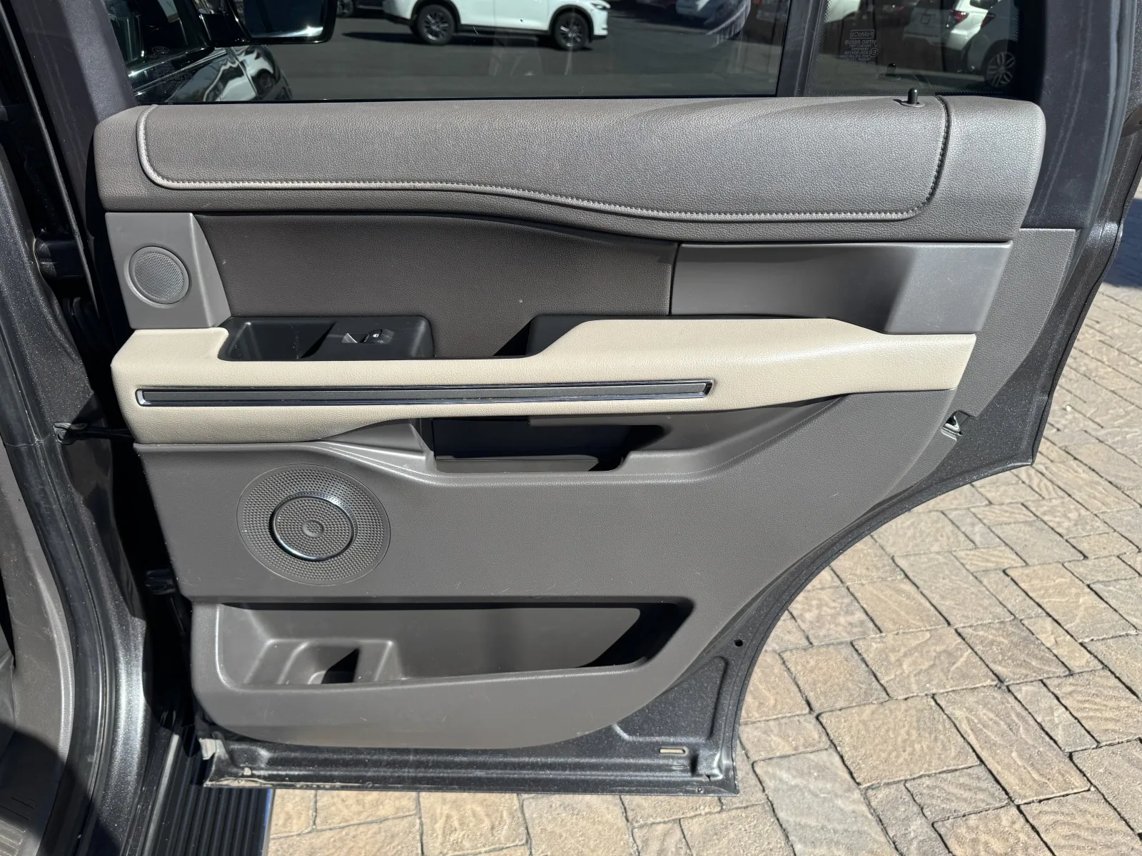 Ford Expedition photo 39