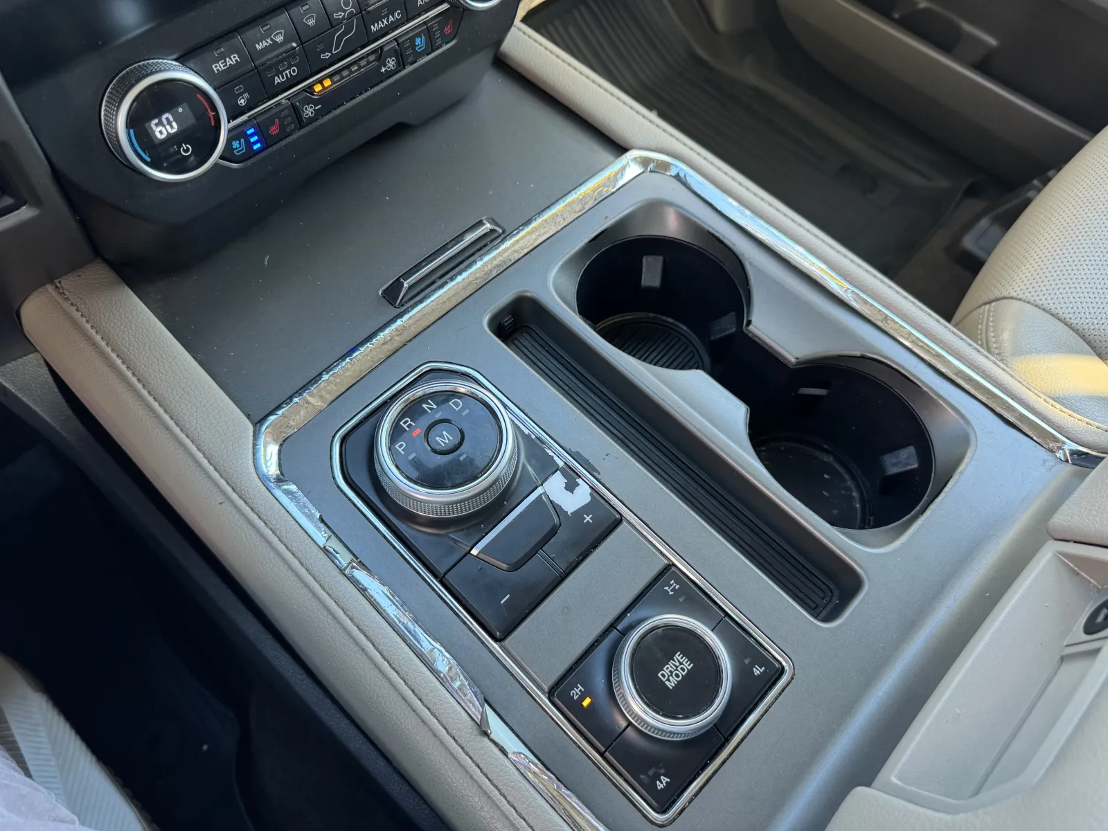 Ford Expedition photo 31
