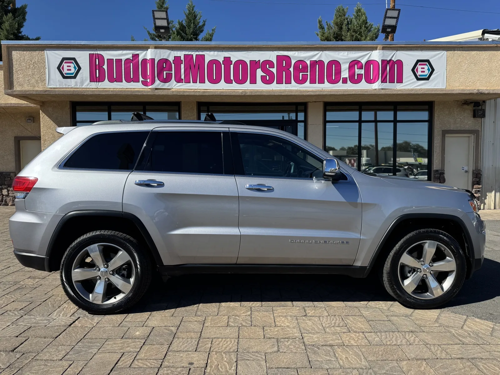 Silver 2014 Jeep Grand Cherokee Limited for sale in Reno, NV