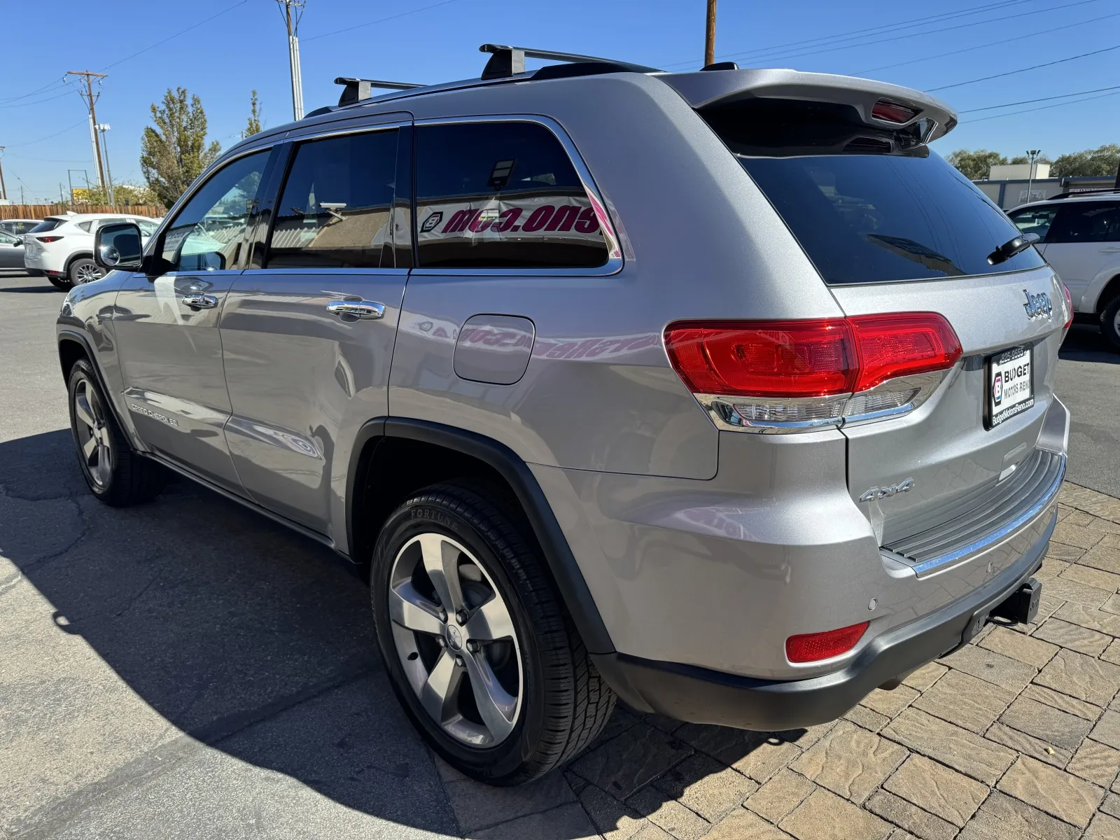 Jeep Grand Cherokee photo 4