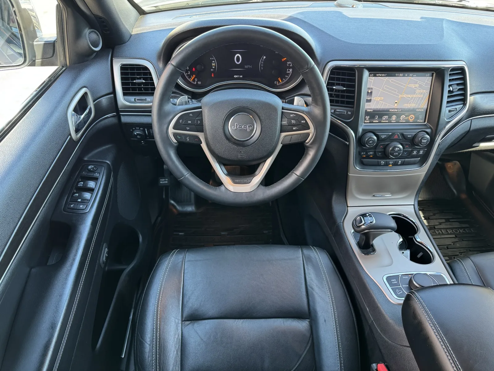 Jeep Grand Cherokee photo 17