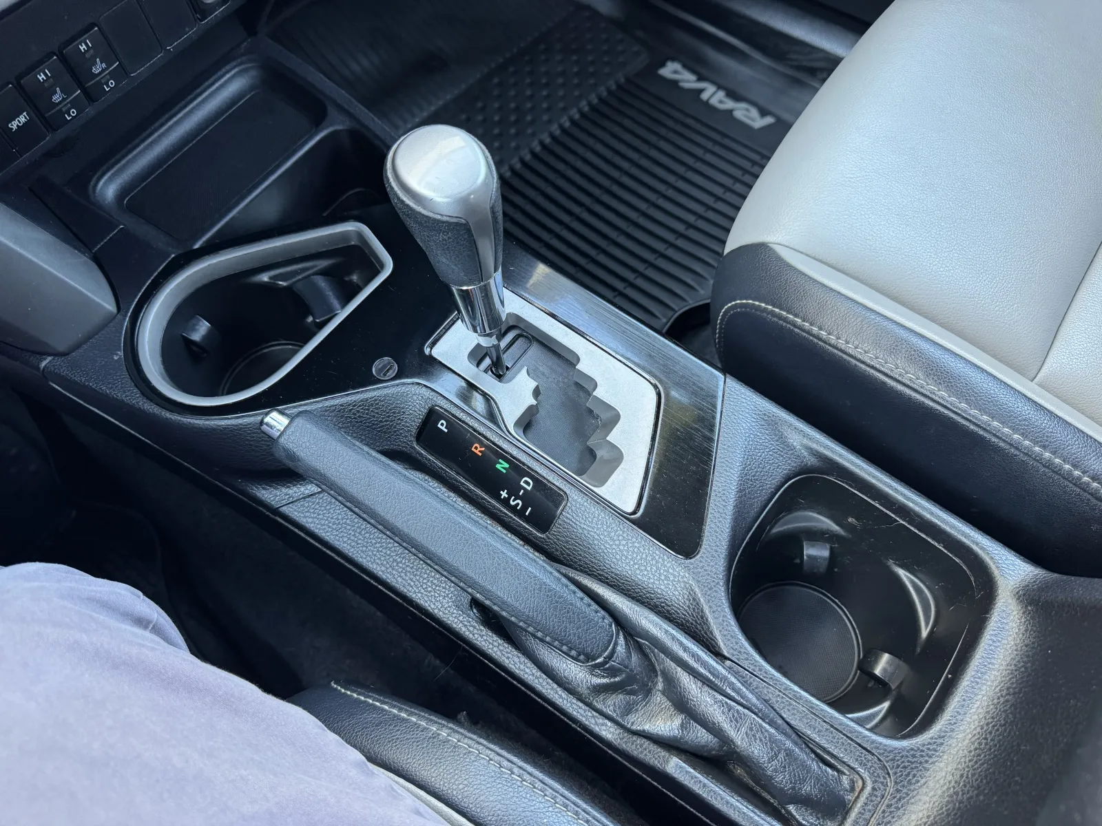 Toyota RAV4 photo 30