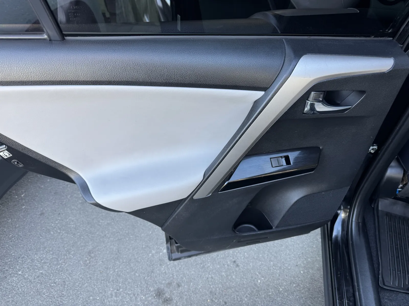Toyota RAV4 photo 33