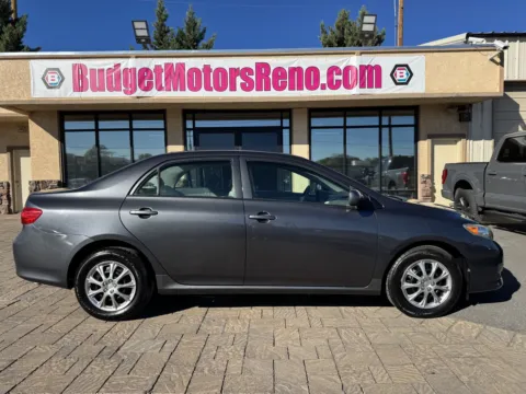 Gray 2009 Toyota Corolla LE for sale in Reno, NV