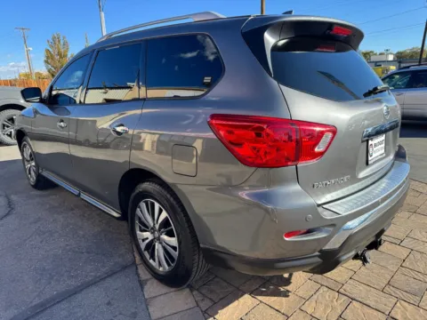 More photos of 2019 Nissan Pathfinder SV at Budget Motors, NV