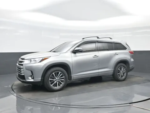 Photos of 2018 Toyota Highlander XLE for sale in Darlington, SC at Bob Mills Chevrolet