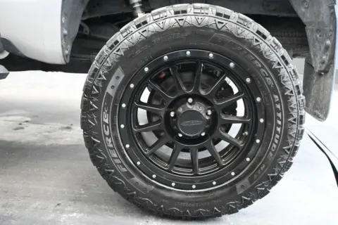 More photos of 2017 Toyota Tundra SR5 at Bob Mills Chevrolet, SC