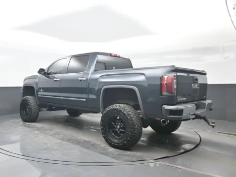 More photos of 2018 GMC Sierra 1500 SLT at Bob Mills Chevrolet, SC