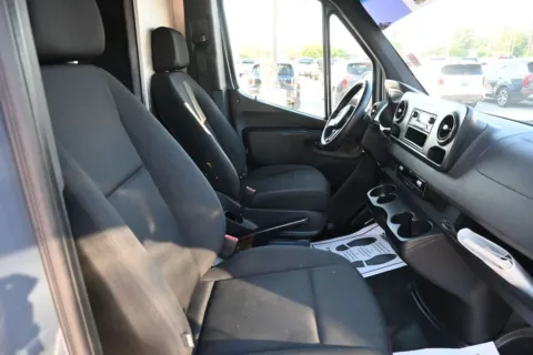 More photos of 2019 Mercedes-Benz Sprinter 2500 Crew 144 WB at Bob Mills Chevrolet, SC