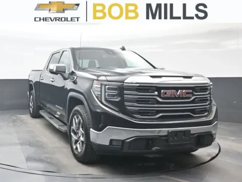 Black 2022 GMC Sierra 1500 SLT for sale in Darlington, SC
