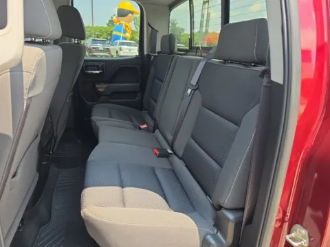 More photos of 2016 GMC Sierra 1500 SLE at Bob Mills Chevrolet, SC