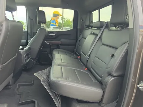 More photos of 2020 GMC Sierra 1500 SLT at Bob Mills Chevrolet, SC