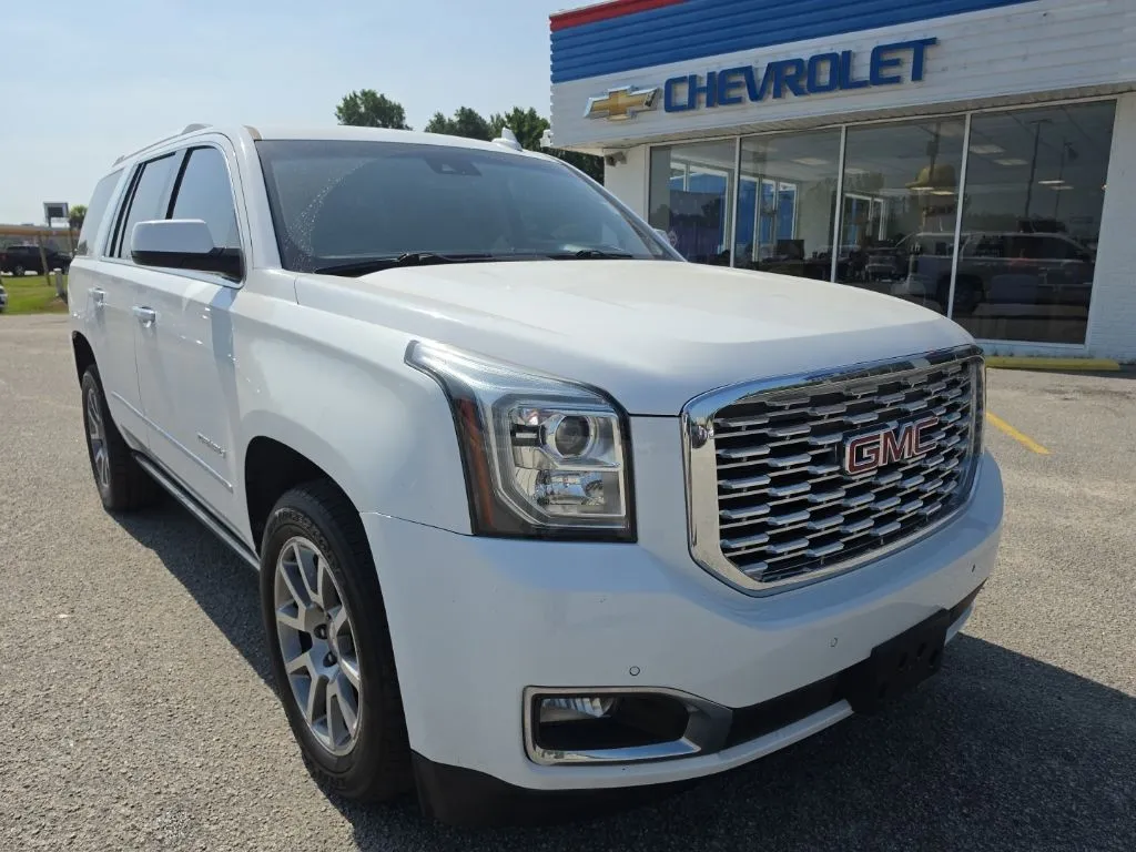 White 2018 GMC Yukon Denali for sale in Darlington, SC