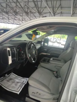 More photos of 2017 Chevrolet Silverado 1500 LT at Bob Mills Chevrolet, SC