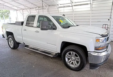 White 2017 Chevrolet Silverado 1500 LT for sale in Darlington, SC