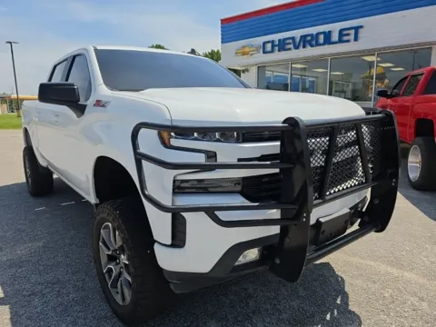 White 2019 Chevrolet Silverado 1500 RST for sale in Darlington, SC