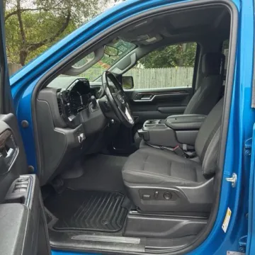 More photos of 2023 GMC Sierra 1500 Elevation at Bob Mills Chevrolet, SC