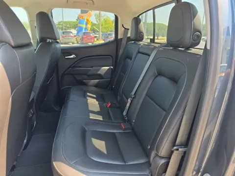 More photos of 2019 Chevrolet Colorado Z71 at Bob Mills Chevrolet, SC
