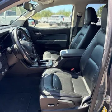 More photos of 2019 Chevrolet Colorado Z71 at Bob Mills Chevrolet, SC