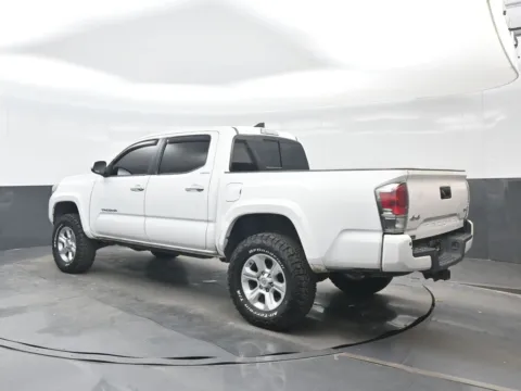 More photos of 2017 Toyota Tacoma Limited at Bob Mills Chevrolet, SC