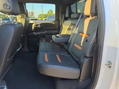 More photos of 2020 GMC Sierra 1500 AT4 at Bob Mills Chevrolet, SC