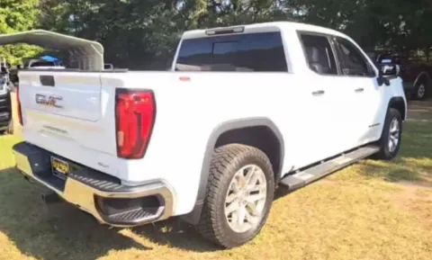 More photos of 2019 GMC Sierra 1500 SLT at Bob Mills Chevrolet, SC