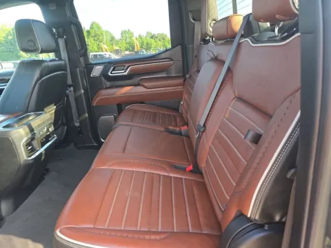 More photos of 2024 GMC Sierra 1500 Denali Ultimate at Bob Mills Chevrolet, SC