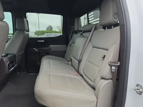 More photos of 2021 GMC Sierra 1500 SLT at Bob Mills Chevrolet, SC