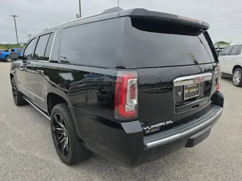 Another view of 2019 GMC Yukon XL Denali for sale in Darlington, SC at Bob Mills Chevrolet