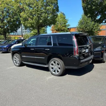 Photos of 2018 Cadillac Escalade Premium Luxury for sale in Darlington, SC at Bob Mills Chevrolet