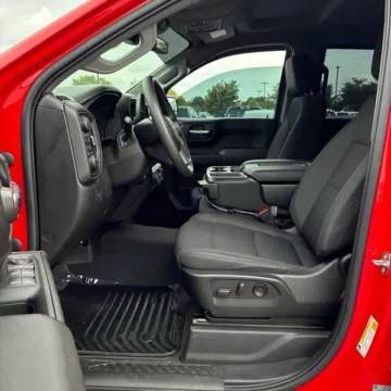 More photos of 2022 Chevrolet Silverado 1500 Custom at Bob Mills Chevrolet, SC