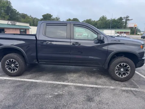 More photos of 2022 Chevrolet Silverado 1500 ZR2 at Bob Mills Chevrolet, SC