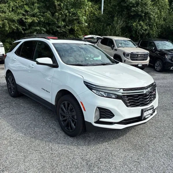 White 2023 Chevrolet Equinox RS for sale in Darlington, SC