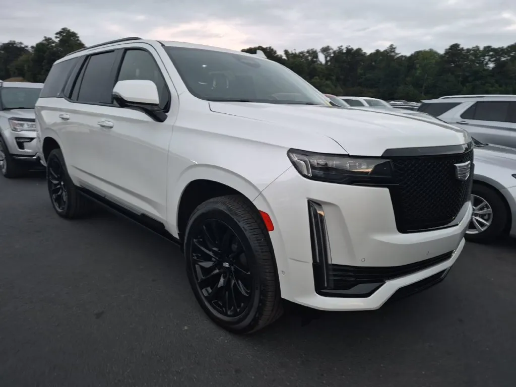 White 2022 Cadillac Escalade Sport Platinum for sale in Darlington, SC