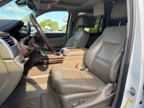 More photos of 2019 GMC Yukon SLT at Bob Mills Chevrolet, SC