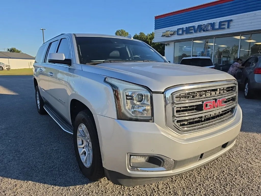 Silver 2018 GMC Yukon XL SLT for sale in Darlington, SC